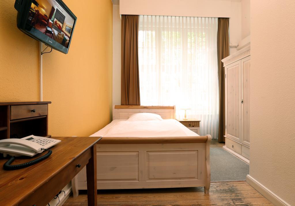 Hotel Amsterdam Hamburgo Quarto foto